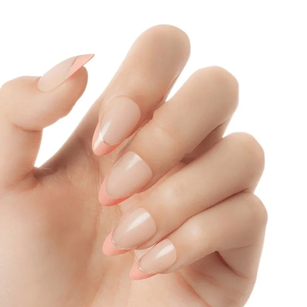 KISS Voguish Fantasy Medium Length Nails - Éclatant